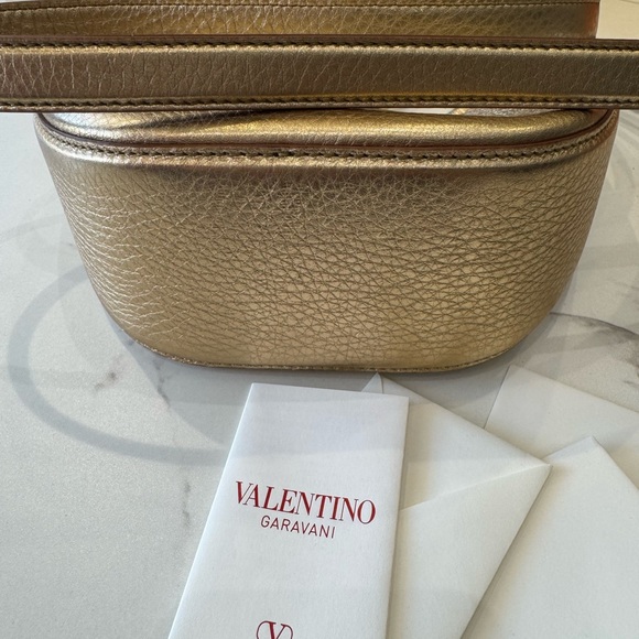 Gold Leather Shoulder Bag - Picture 7 of 7